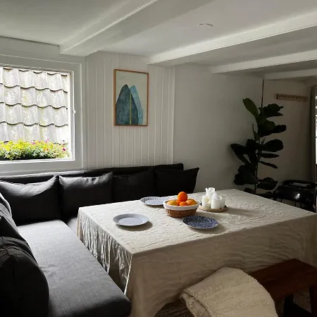 Daire Unique Historic With Canal View In Central Amsterdam